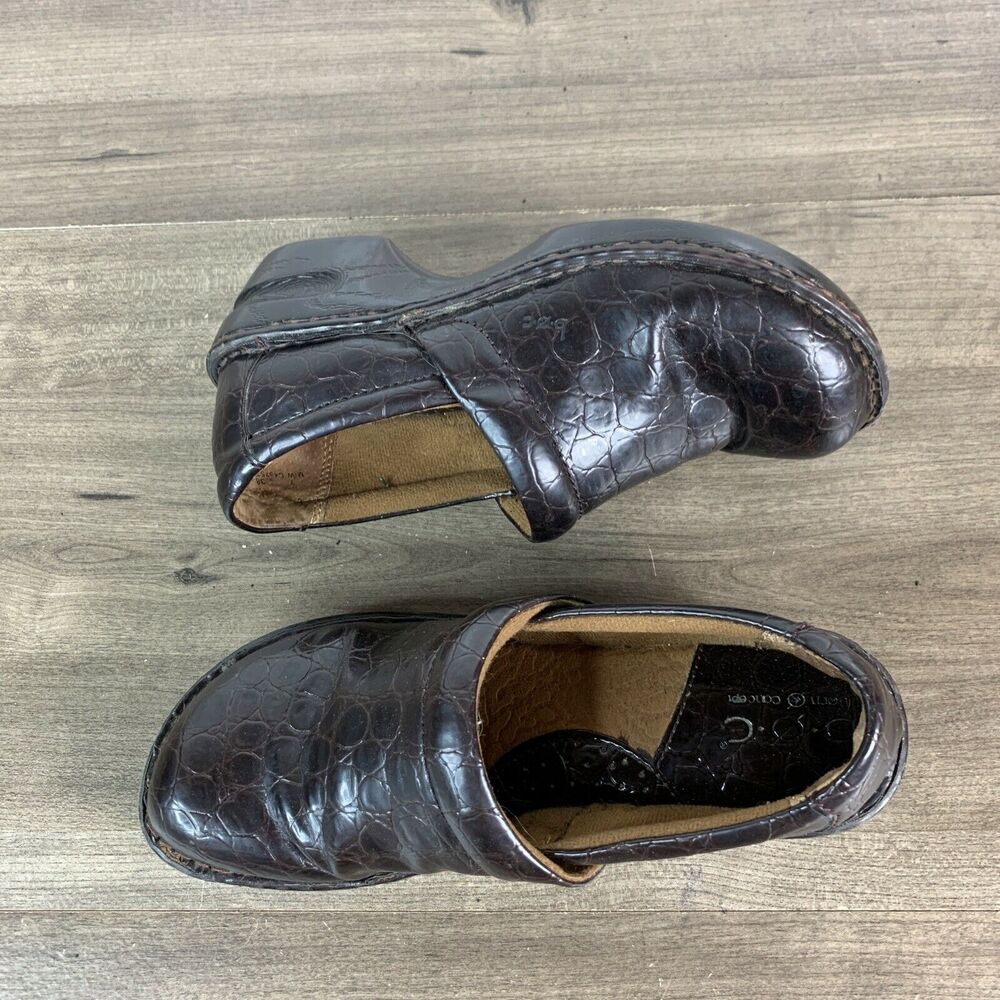 BOC Born Concept Peggy Clogs Womens Brown Embossed Slip On Shoes Wedge Size 7 W
